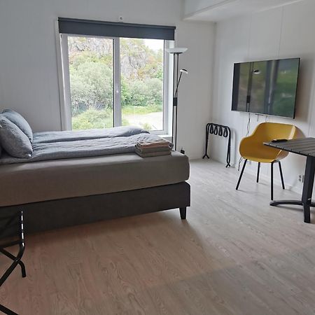 Lofoten Studio Apartment, Vestermyrveien 11 Svolvær Exterior foto